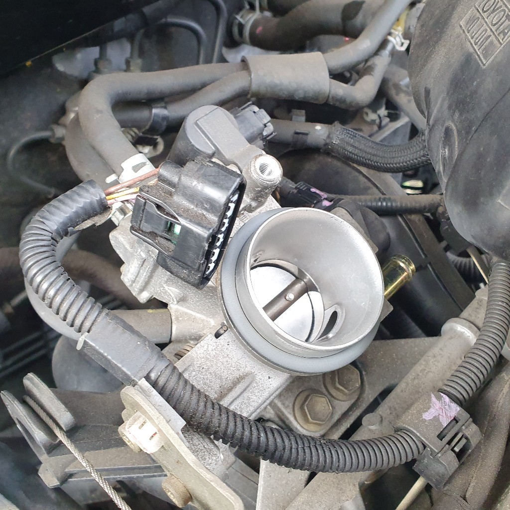 Find a Used Toyota Yaris throttle and parts