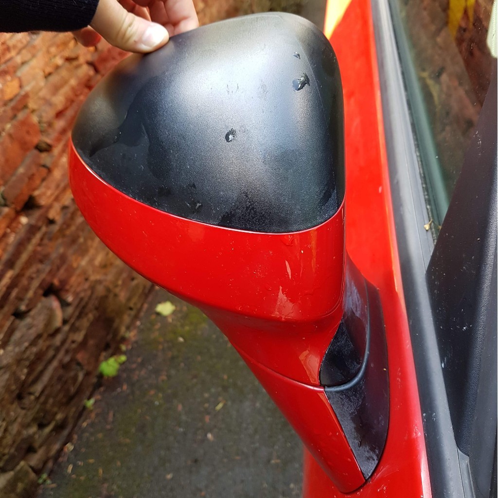 Find Used Volvo V40 wing mirrors and door mirror parts