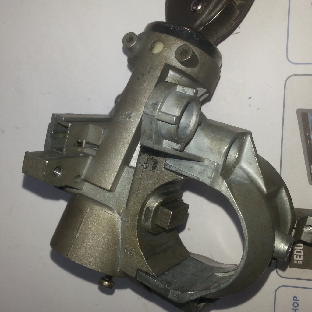 Find Used Volvo V40 Ignition Switch Ignition Coil Barrel Key find-used-volvo-v40-ignition-switch-ignition-coil-barrel-key