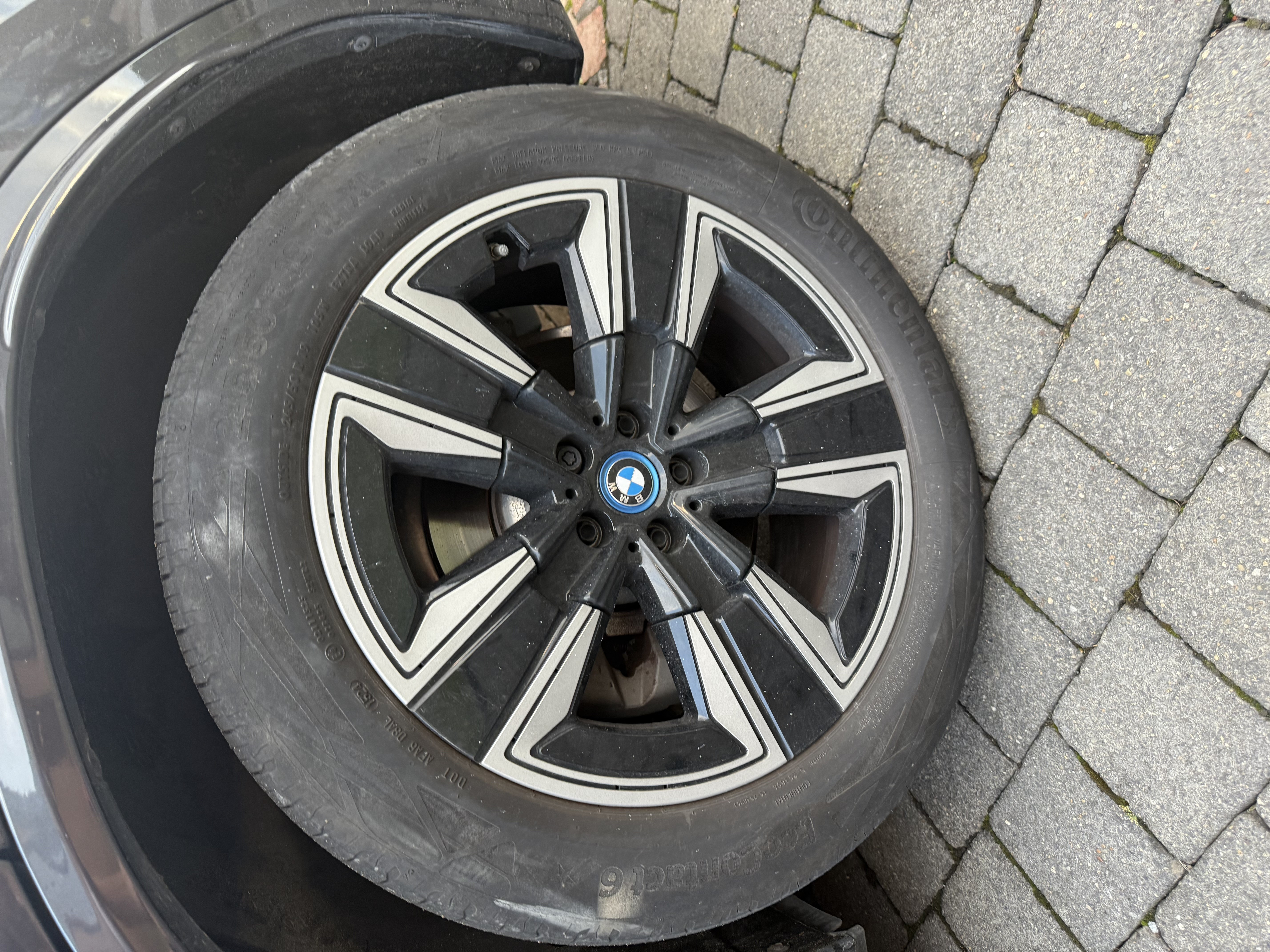 Electric Vehicle Parts: BMW iX3 Wheel Trim